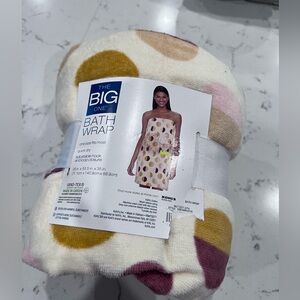 NWOT - Two piece bath and hair wrap.